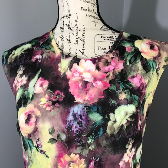 🎉HP🎉🆕🌸Floral Sleeveless Dress - Picture 3 of 6